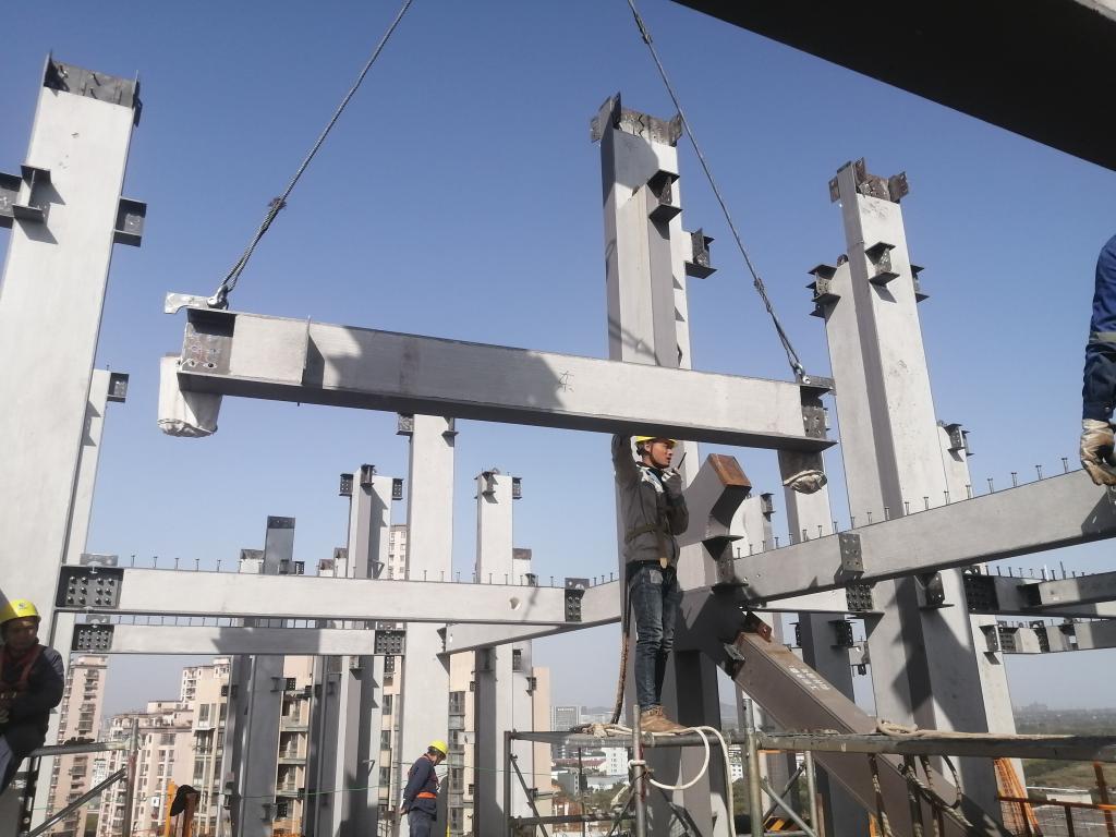 裝配式建筑浪潮 當(dāng)“工廠造零件”與“現(xiàn)場拼房子”相遇，建筑工程機(jī)械制造的機(jī)遇與挑戰(zhàn)